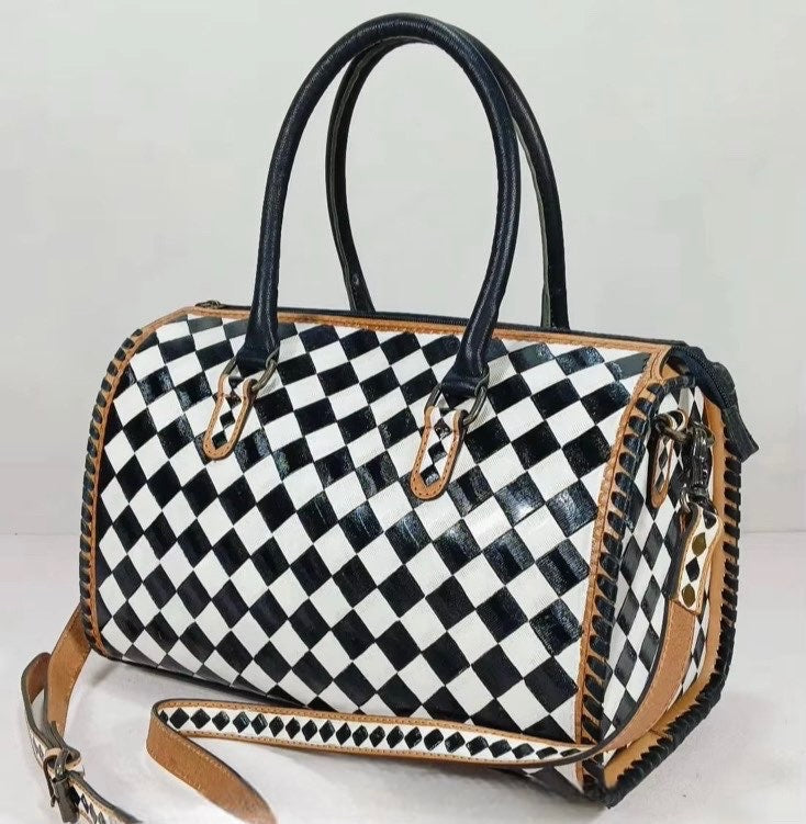 Checkered Speedy