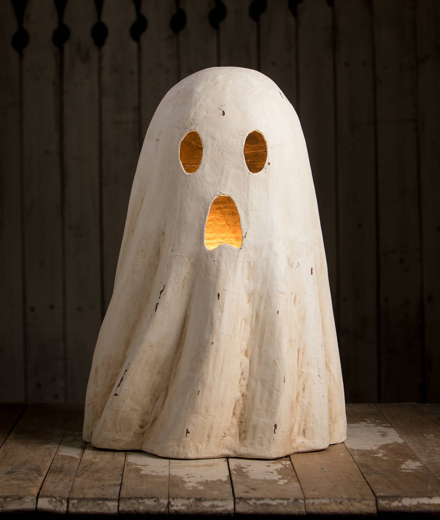 Ghost Luminary, Large